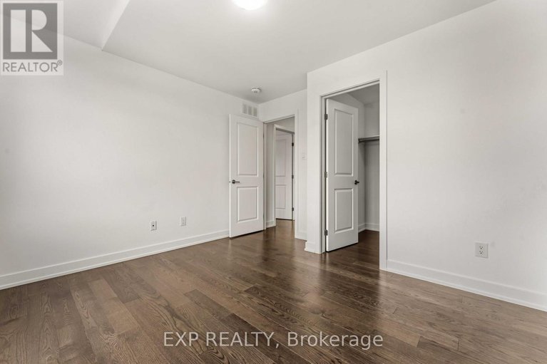 29472703/911-duxbury-lane/riverside-southgloucester-glen/ottawa/ontario/K4M0M2_20