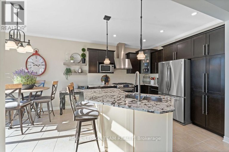 29011839/141-trail-side-circle/springridgeeast-village/ottawa/ontario/K4A5B3_13