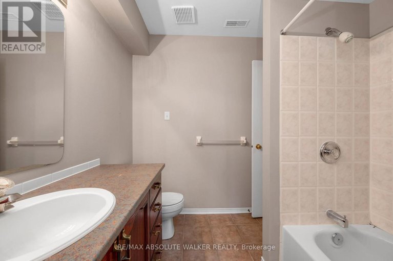 28933682/1647-locksley-lane/beaconwood/ottawa/ontario/K1J1B6_17