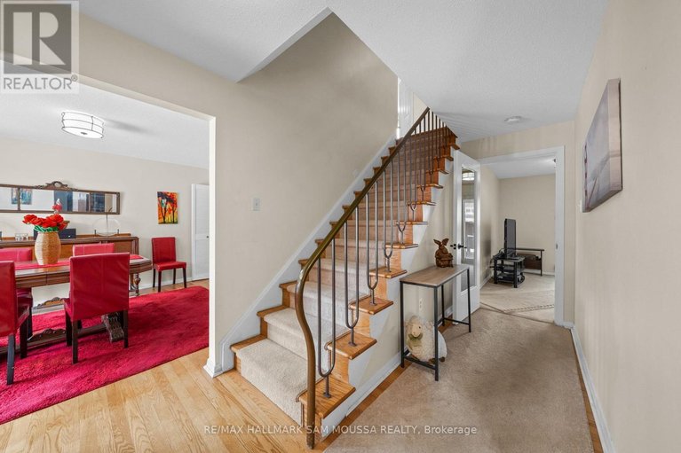 29606720/46-seymour-avenue/borden-farmstewart-farmcarleton-heightsparkwood-hills/ottawa/ontario/K2E6P2_19