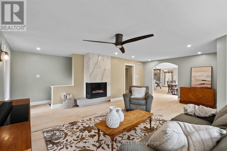 28186716/1056-heenan-terrace/manotick-long-island-nicholls-island/ottawa/ontario/K4M1J2_20