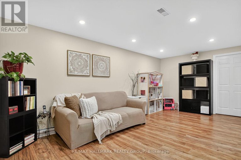 28916724/317-river-landing-avenue/half-moon-bay/ottawa/ontario/K2J3V4_33