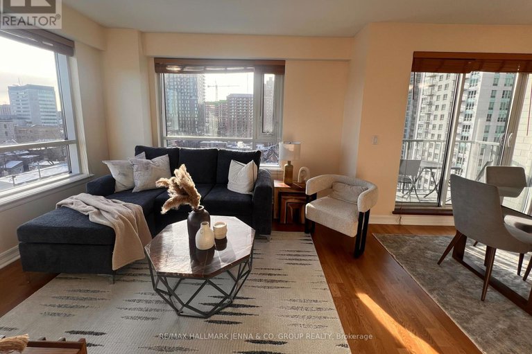 28054835/1104-200-besserer-street/sandy-hill/ottawa/ontario/K1N0A7_13