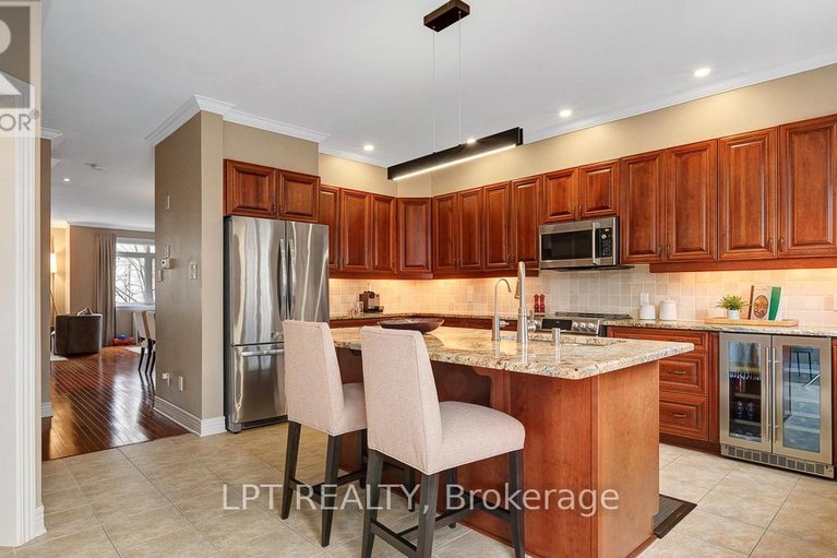 29614830/176-lanark-avenue/westboro-north/ottawa/ontario/K1Z1E5_24