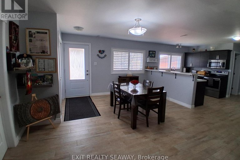 29536081/6731-gilmore-hill-street/south-glengarry-charlottenburgh-twp/south-glengarry/ontario/K6H7J3_7