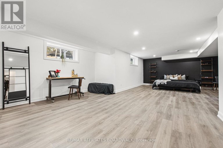 28675428/400-cinnamon-crescent/fitzroy-ward-south-west/ottawa/ontario/K0A2H0_34