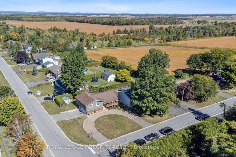 28896126/2217-lapointe-street/clarencerockland-twp/clarence-rockland/ontario/K0A1E0_42