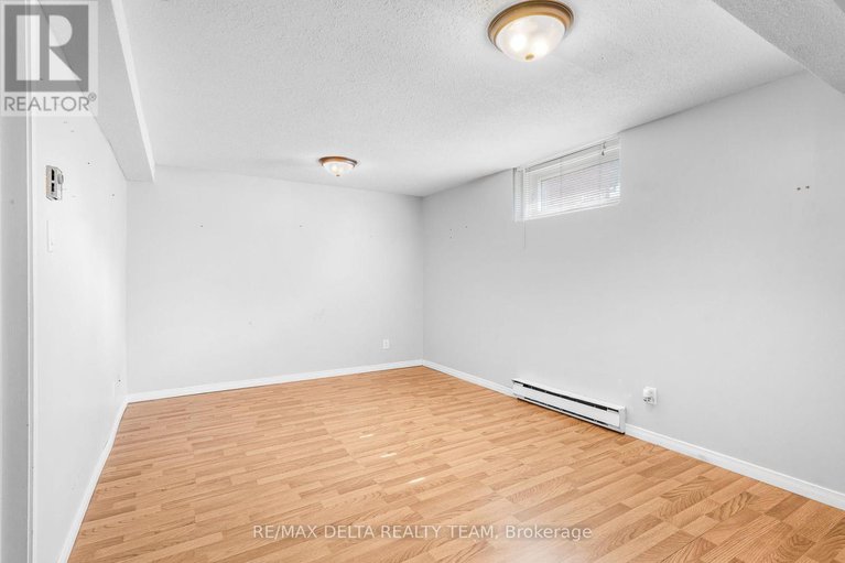 28620322/205-520-canteval-terrace/fallingbrookpineridge/ottawa/ontario/K4A2C9_21