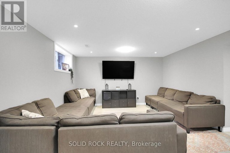 28681925/600-gazebo-street/riverside-southgloucester-glen/ottawa/ontario/K4M0B5_27