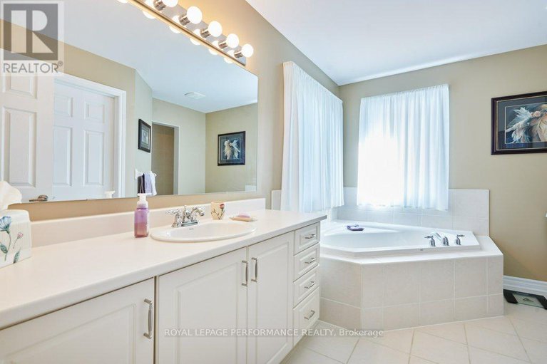 28983918/229-mistral-way/stittsville-north/ottawa/ontario/K2S0G7_23