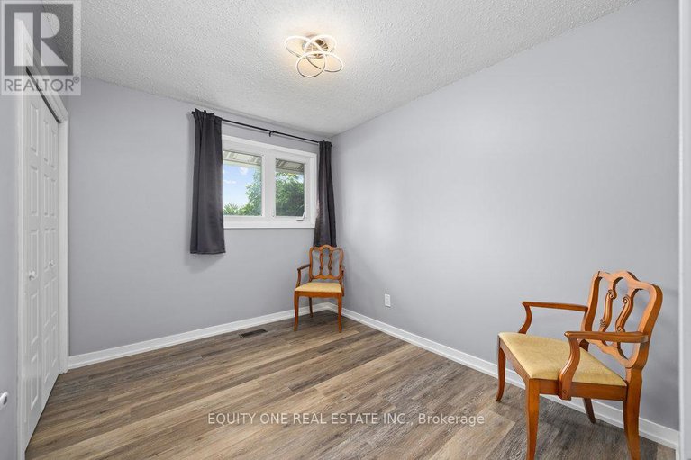 28621655/1041-wiseman-crescent/riverside-park/ottawa/ontario/K1V8J3_22
