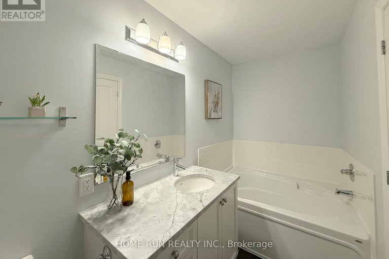 29073806/781-brian-good-avenue/riverside-southgloucester-glen/ottawa/ontario/K4M0E3_25