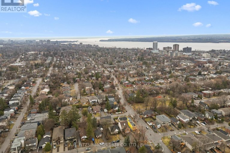 29668585/564-tweedsmuir-avenue/westborohampton-park/ottawa/ontario/K1Z5P2_42