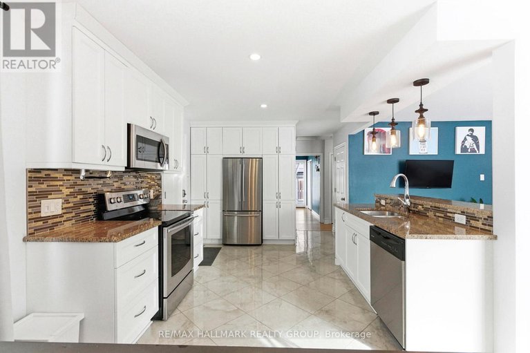 29310032/907-innswood-drive/mckellar-heightsglabar-park/ottawa/ontario/K2A3R9_14