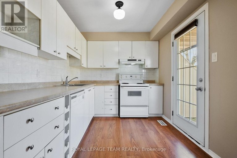 29658569/43-3205-uplands-drive-ne/hunt-club/ottawa/ontario/K1V9T3_12