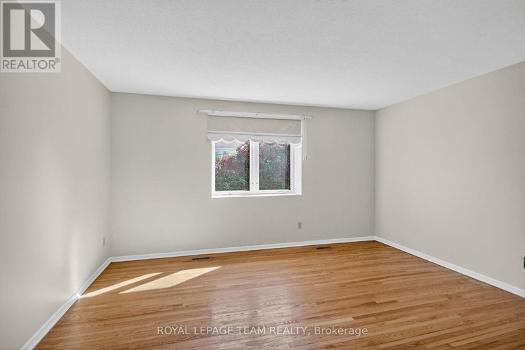 28961785/1900-southampton-court/braemar-park/ottawa/ontario/K2C0W3_19