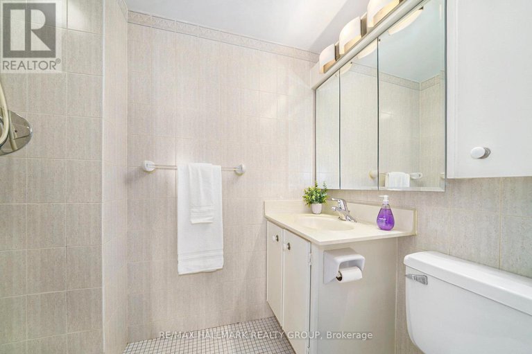 28970396/ph1-158c-mcarthur-avenue/vanier/ottawa/ontario/K1L8E7_18