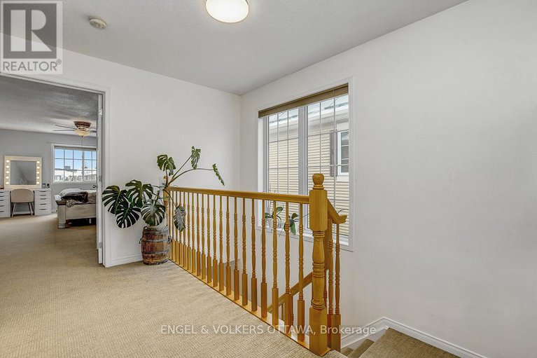 29355426/308-tabaret-street/emerald-meadowstrailwest/ottawa/ontario/K2M0B8_24