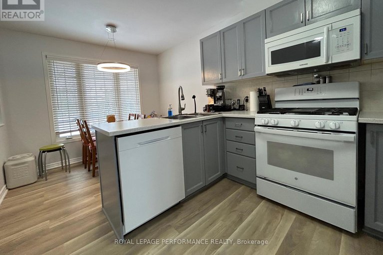 29296392/106-mosswood-court-w/hunt-club/ottawa/ontario/K1V0N6_6