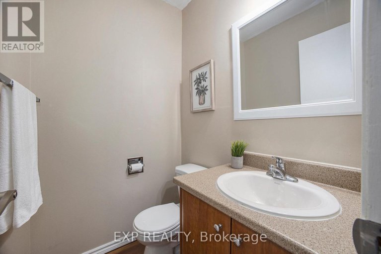 28744467/68-30-baneberry-crescent/glencairnhazeldean/ottawa/ontario/K2L2Y4_8
