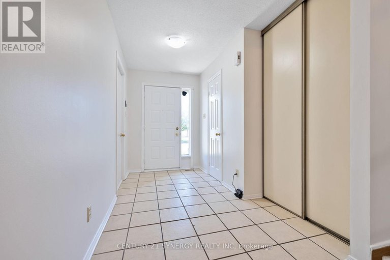 29048187/861-karsh-drive/hunt-club-park/ottawa/ontario/K1G4T9_2