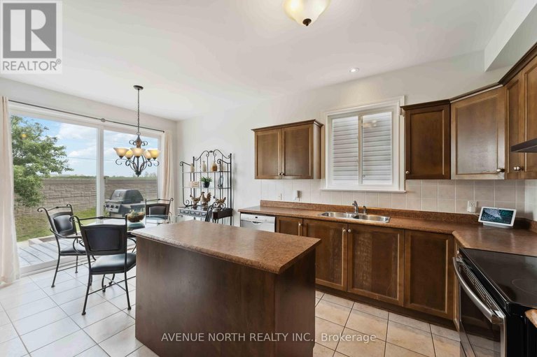 28444872/272-trail-side-circle/springridgeeast-village/ottawa/ontario/K4A5B1_10