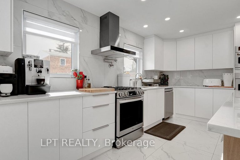 29603325/624-pleasant-park-road/playfair-park/ottawa/ontario/K1H5N5_17