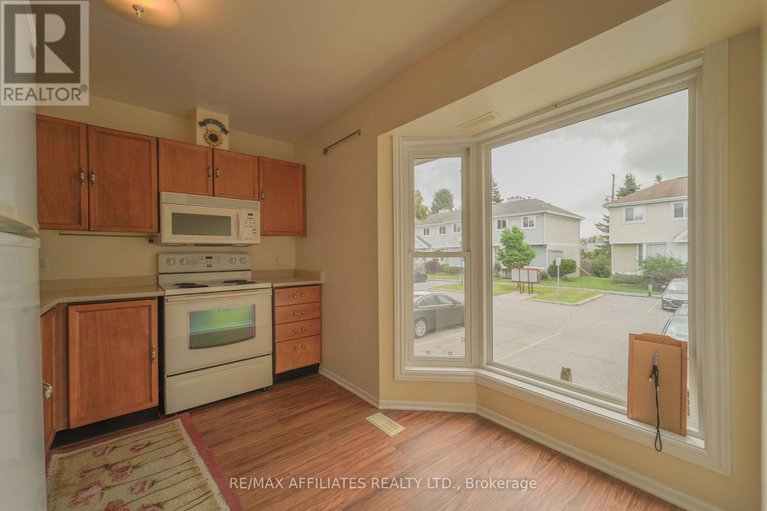 28589609/65-47-mcdermot-court/katimavik/ottawa/ontario/K2L3V5_11