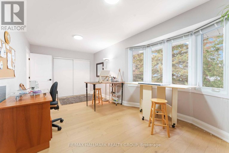 29123491/19-kingsford-crescent/beaverbrook/ottawa/ontario/K2K1T5_22