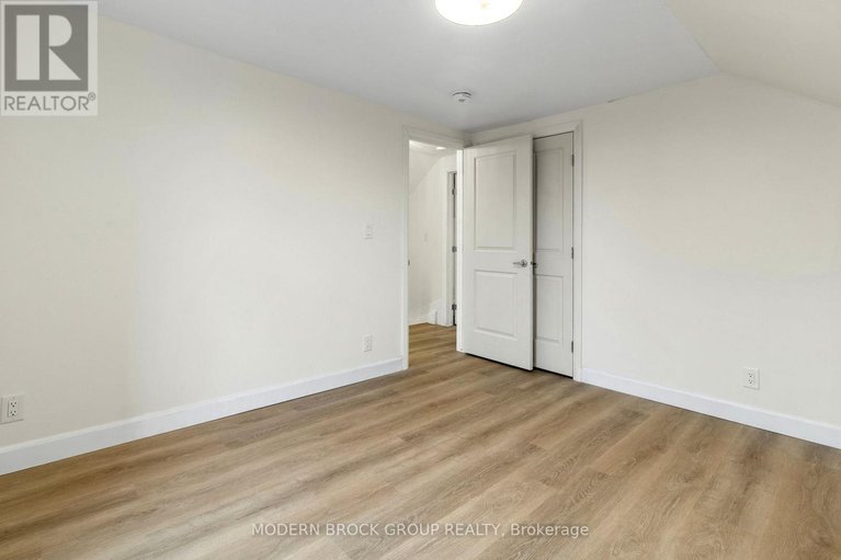 29541338/108-george-street/brockville/brockville/ontario/K6V3V9_32