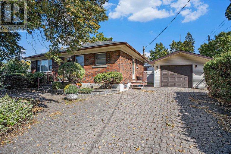 28902420/2023-vincent-street/elmvale-acres/ottawa/ontario/K1G2M8_2