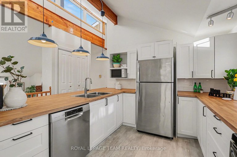 29288884/237-queen-west-street/chesterville/north-dundas/ontario/K0C1H0_13