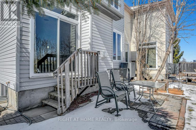 28116304/554-barrick-hill-road/emerald-meadowstrailwest/ottawa/ontario/K2M0B4_29