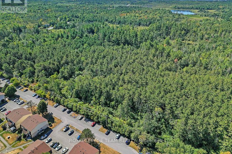28759659/c-9-forester-crescent/westcliffe-estates/ottawa/ontario/K2H8Y1_30