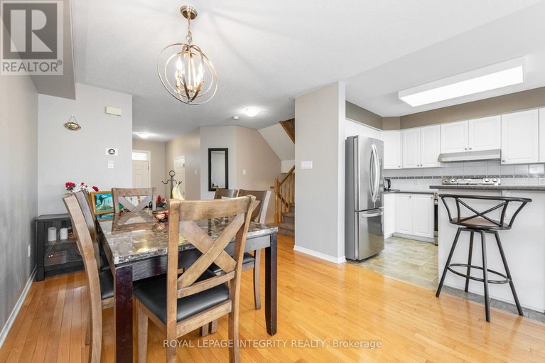 29667353/915-schooner-crescent/riverside-southgloucester-glen/ottawa/ontario/K1V1Y3_10