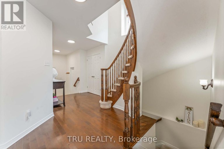 28910923/217-sorento-street/strandherd/ottawa/ontario/K2J0B6_4