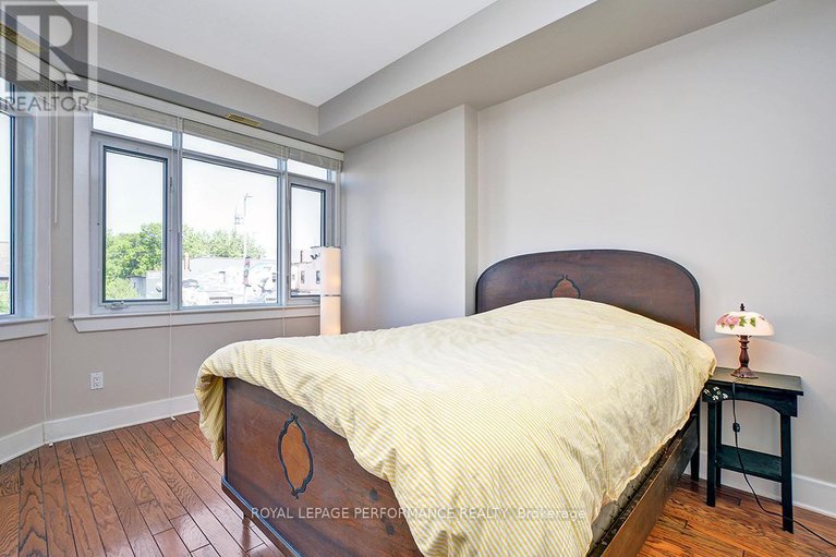 27937706/124-guigues-avenue/lower-townbyward-market/ottawa/ontario/K1N5H7_26