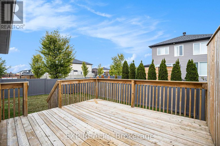 29019443/701-azure-street/russell-twp/russell/ontario/K4R0E5_21