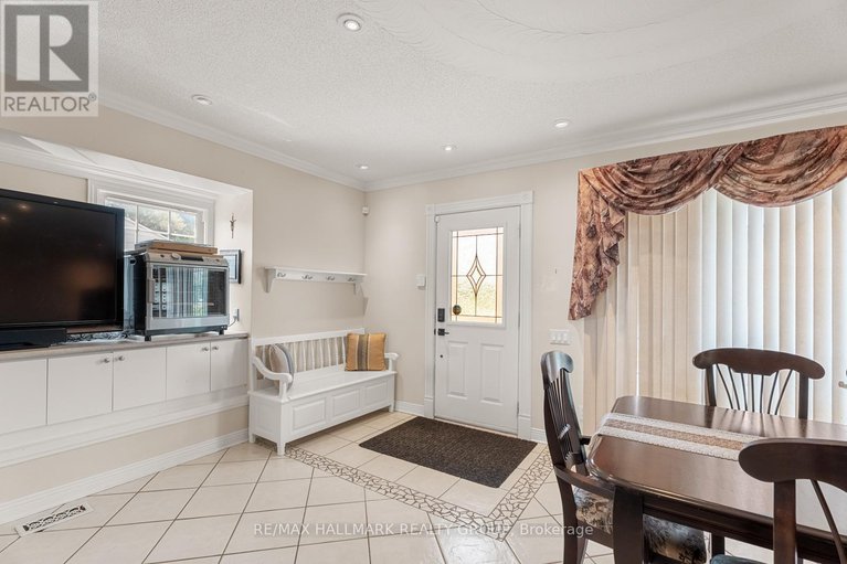 29266979/991-blair-road/cardinal-heights/ottawa/ontario/K1J7M9_13