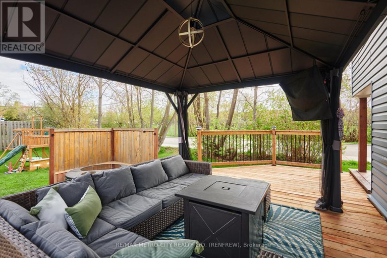 28293048/228-arnprior-avenue/renfrew/renfrew/ontario/K7V3A1_26