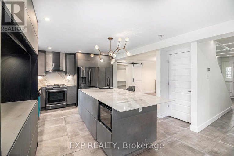28353223/2195-niagara-drive/applewood-acres/ottawa/ontario/K1H6H5_13