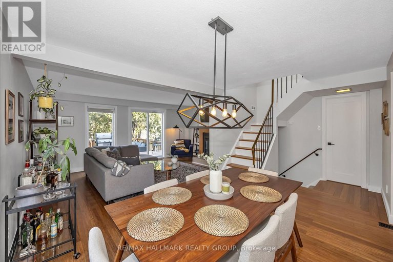 29586664/1059-avignon-court/orleans-wood/ottawa/ontario/K1C2N4_15