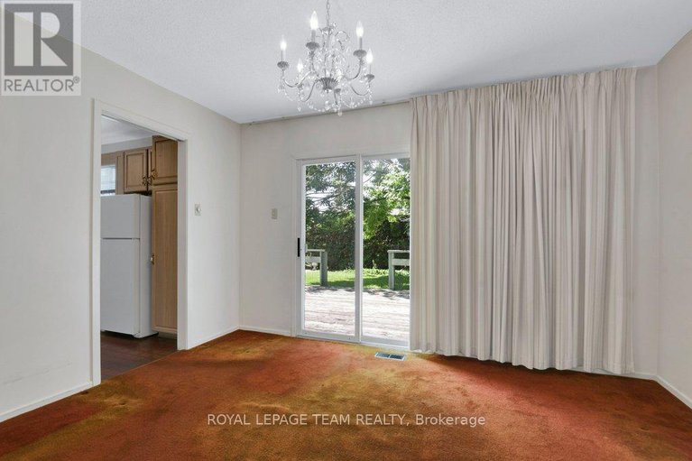 28515149/16-keewatin-crescent/borden-farmstewart-farmcarleton-heightsparkwood-hills/ottawa/ontario/K2E6Z1_12