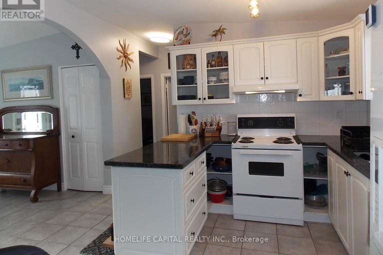 29204242/2515-gravelle-crescent/blackburn-hamlet/ottawa/ontario/K1B3A4_9