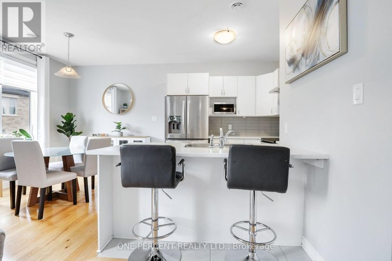 29612746/i-735-dearborn-private/blossom-parkkemp-parkfindlay-creek/ottawa/ontario/K1T0W3_11