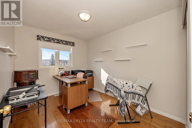 29579531/2685-sylvain-street/town-of-rockland/clarence-rockland/ontario/K4K1V3_20