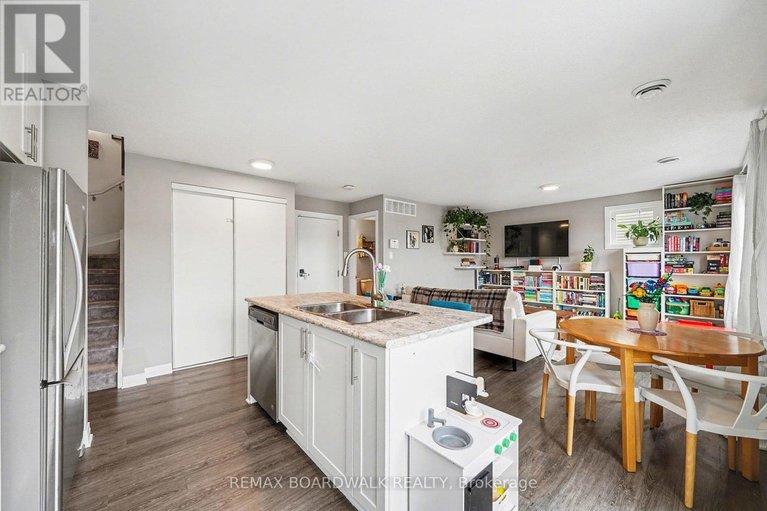 29636241/36-454-via-verona-street/longfields/ottawa/ontario/K2J6B3_13