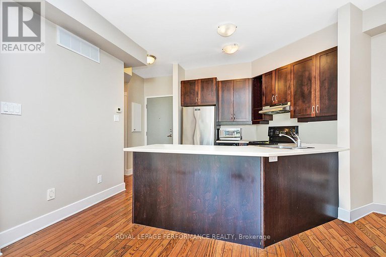27937706/124-guigues-avenue/lower-townbyward-market/ottawa/ontario/K1N5H7_16
