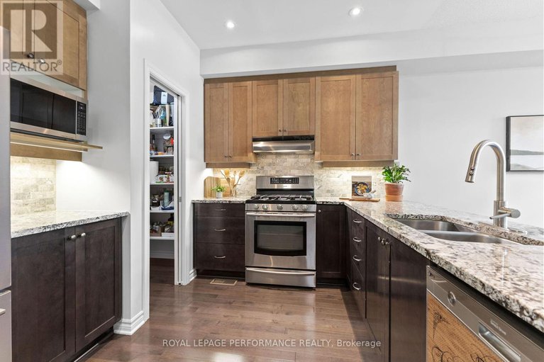 28816375/160-mattingly-way/riverside-southgloucester-glen/ottawa/ontario/K4M0C5_8