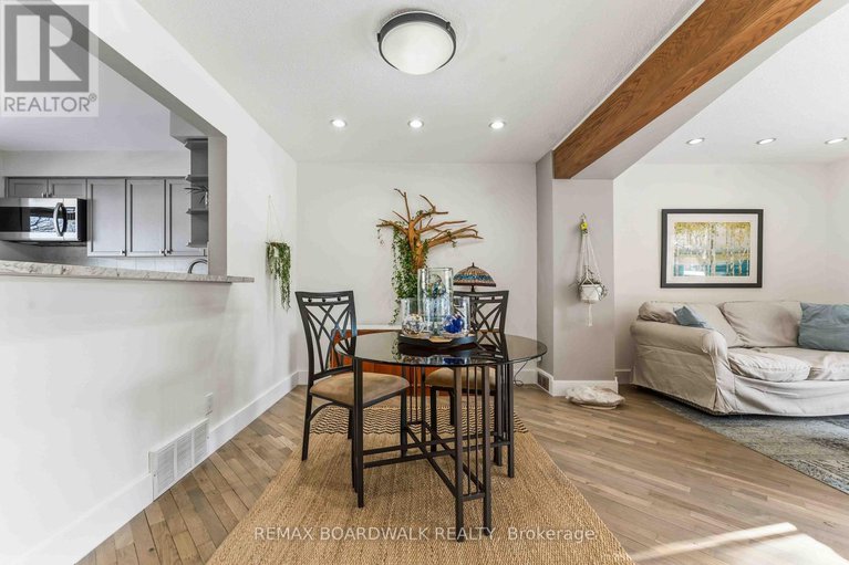 29341768/13-corley-private/heron-gateindustrial-park/ottawa/ontario/K1V8T7_4